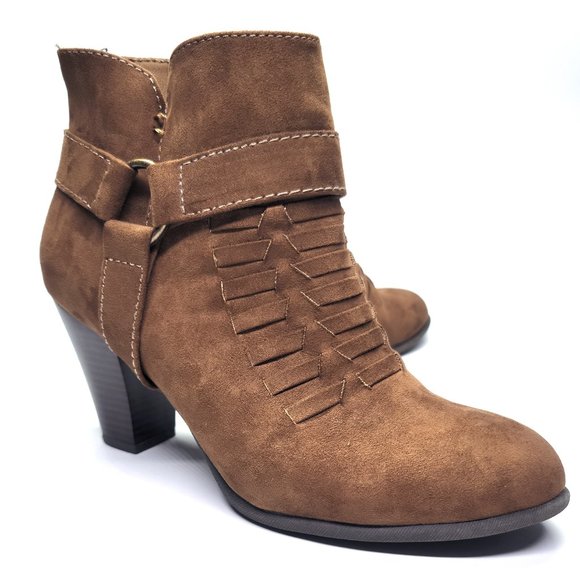 Women's American Eagle Faux Suede Ankle Bootie With Buckles Size 8 - Picture 3 of 7